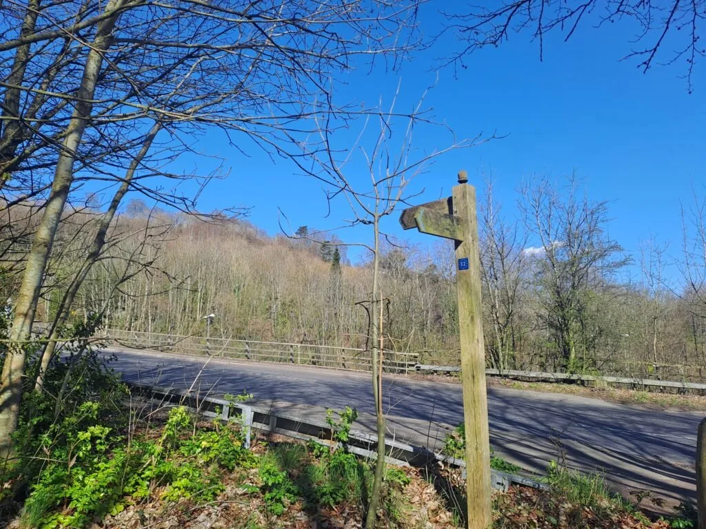 A20 crossing on the North Downs Way near Wrotham