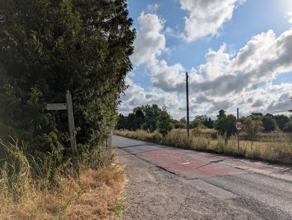 Harville Road on the North Downs Way near Wye