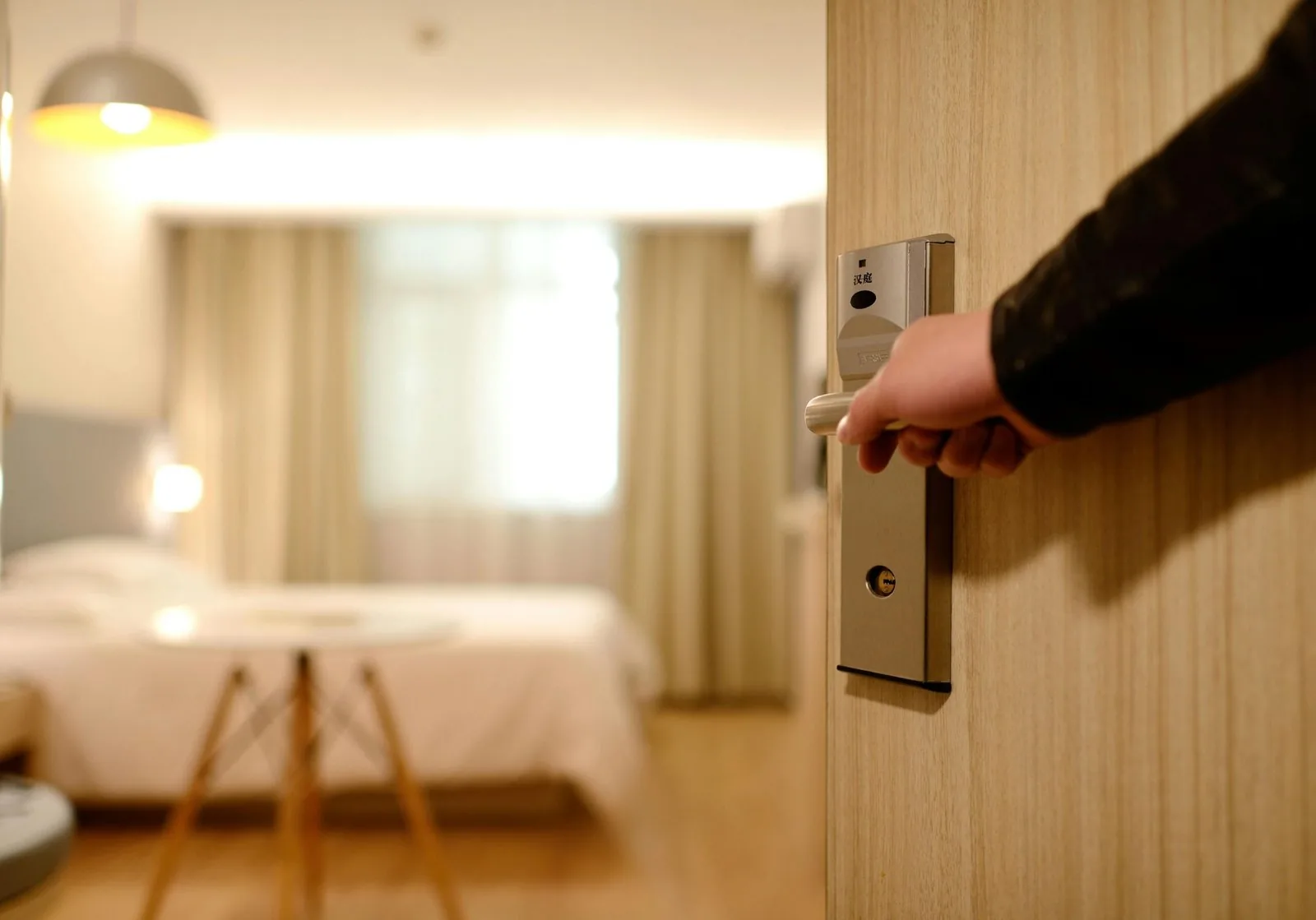 north downs way accommodation options