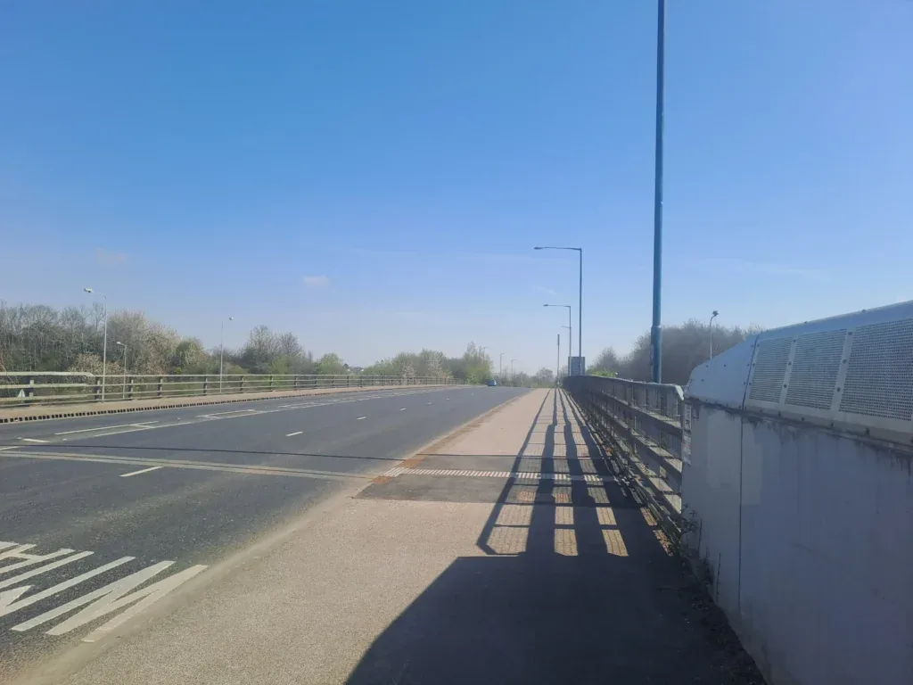 Small bridge over M2
