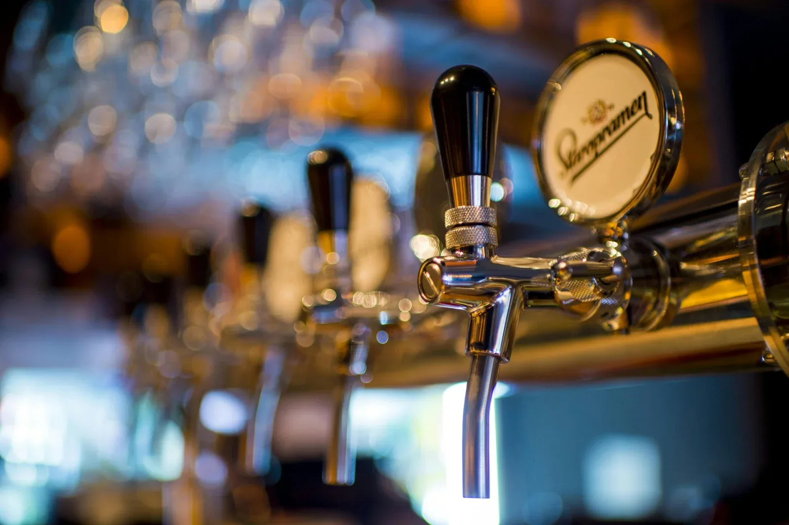 pubs and restaurants along the north downs way national trail