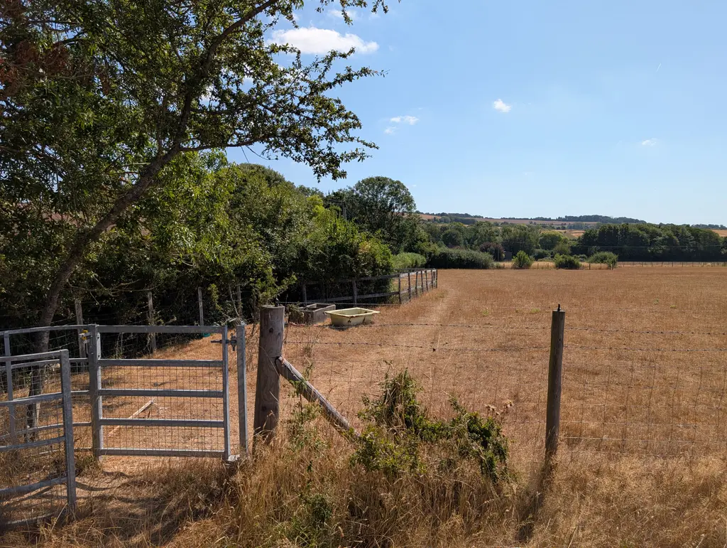 Fields running parallel to Scot's Lane